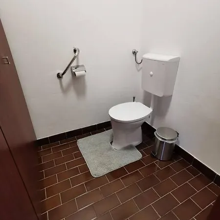 Woerthersee: Gemuetliche * كلاغنفورت